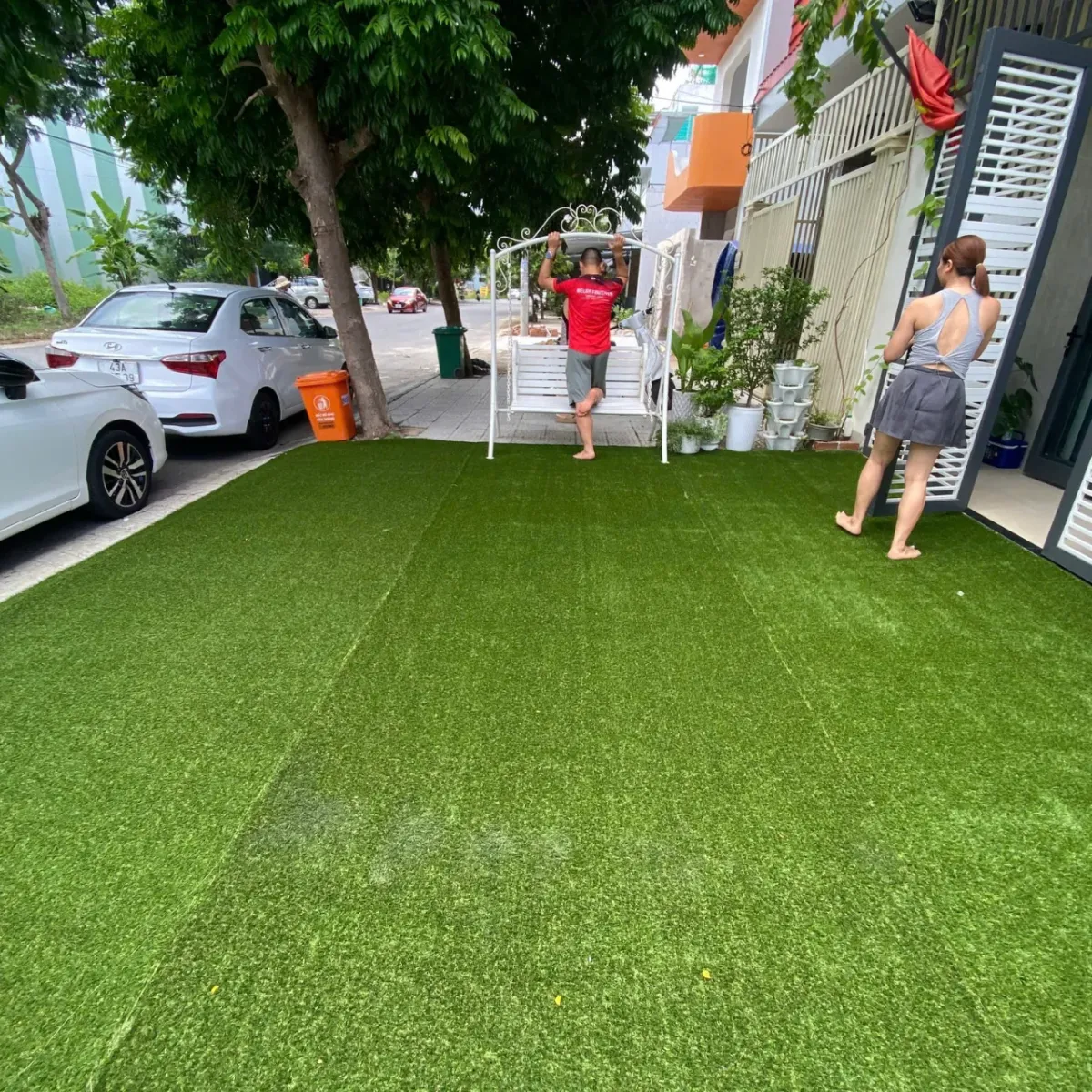 Thi công cỏ nhân tạo sân vườn tại xã Núi Thành, Đà Nẵng